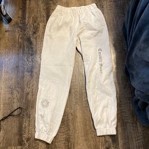 Hollister Ultra High Rise sweatpants. Creme with designs. Size XS